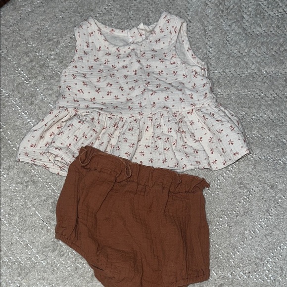 Quincy Mae Floral Cream and Brown Kids Matching Set - Picture 1 of 2
